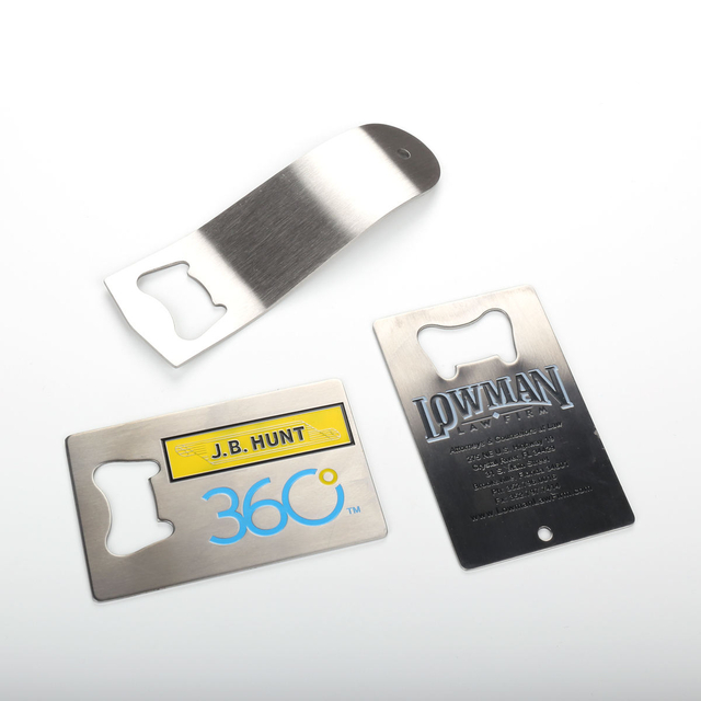 Atacado personalizado barato criativo mini barra de metal decoração de casamento vinho abridor de garrafa personalizado