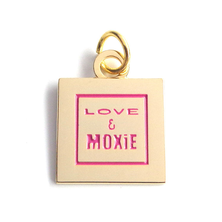 Etiquetas de logotipo de metal de marca de moda com logotipo personalizado HOT 2023