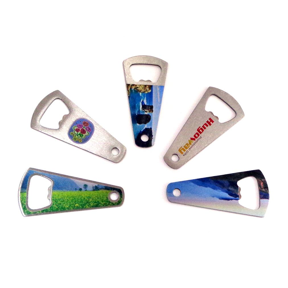 Abridores de porta-chaves de aço inoxidável de fabricação OEM com logotipo de metal Chaveiro em forma de cartão Abridor de garrafa personalizado de cerveja