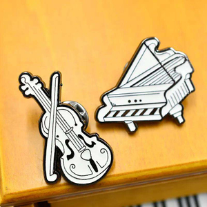 Sem mínimo fabricante de alfinetes Fabricação de alfinetes de piano personalizados de metal duro macio lapela violino