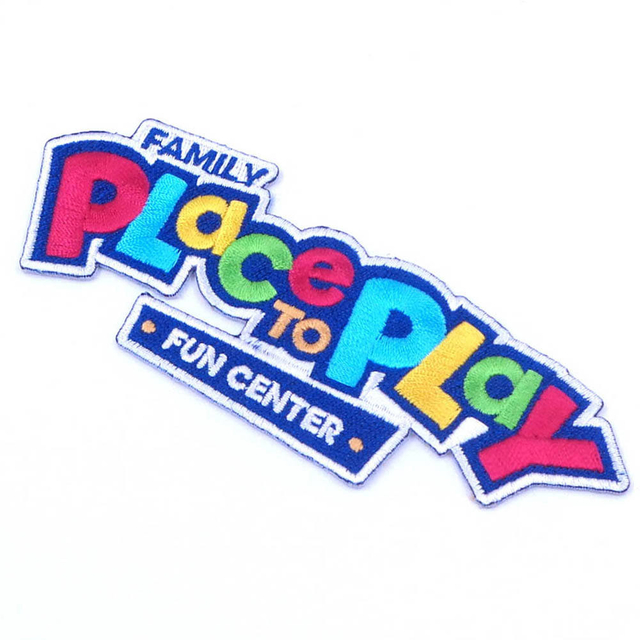 Remendos de ferro de carta de chenille personalizados de fabricação OEM