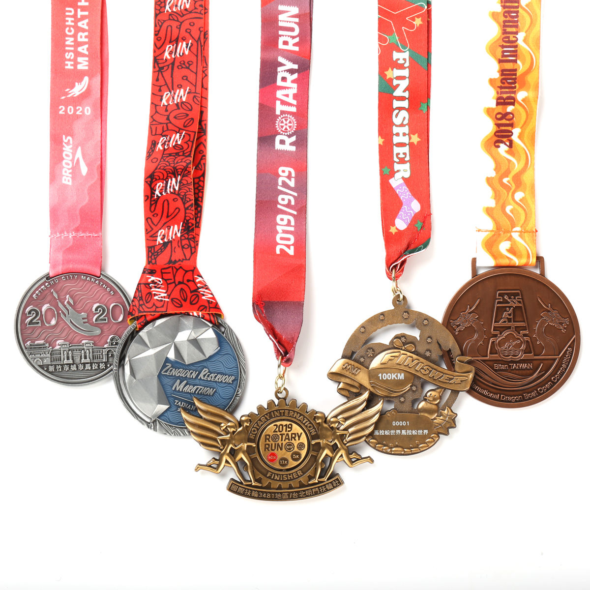 Fabricação OEM Custom Football Gold 3D Logo Medal 5K Race Running Metal Custom Soccer Sports Award Personalizar medalhas com fita