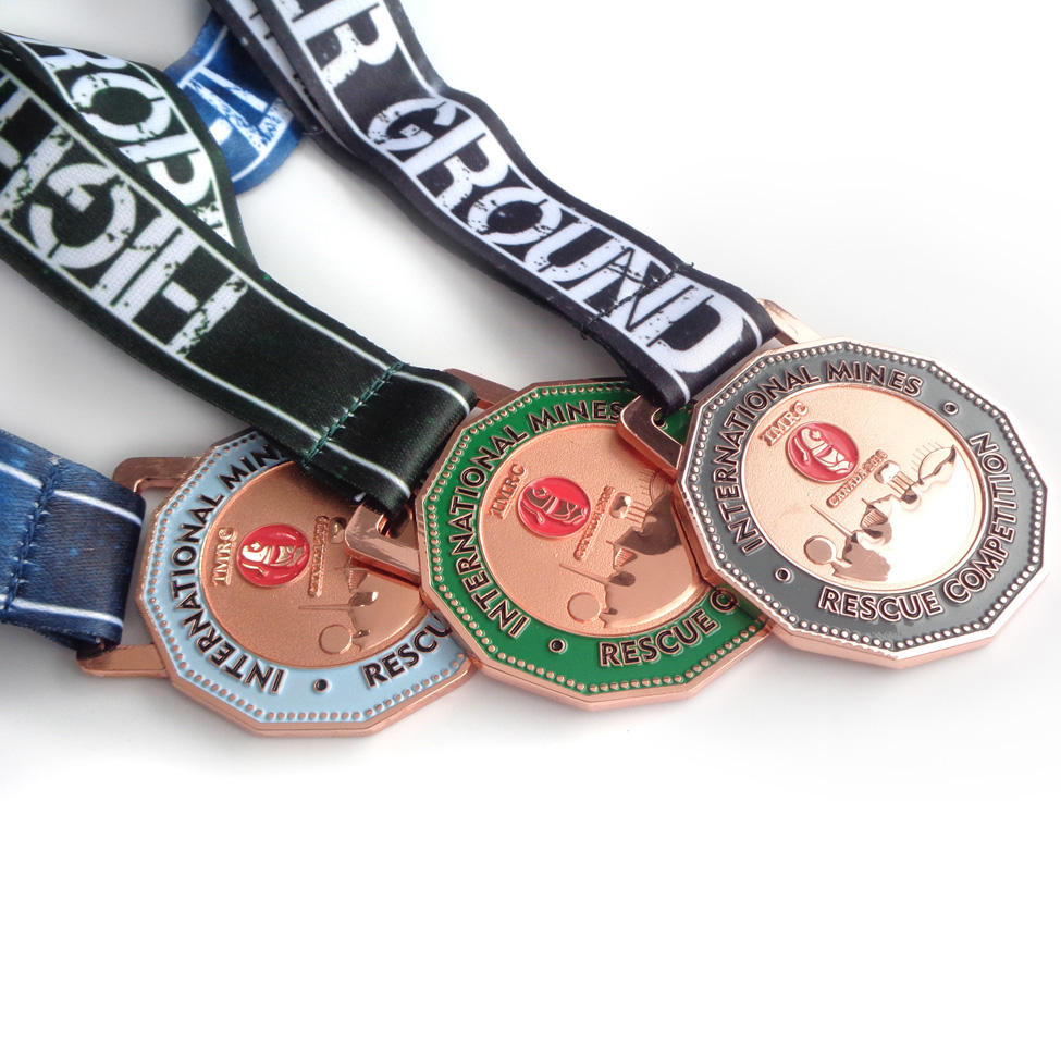 Porta-medalha milagrosa personalizada dos EUA, medalhas esportivas de karatê/futebol/futebol/maratona com cordão