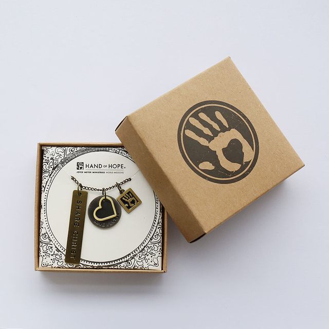 Distintivo de alfinete de lapela de ferro personalizado bonito e barato com caixa