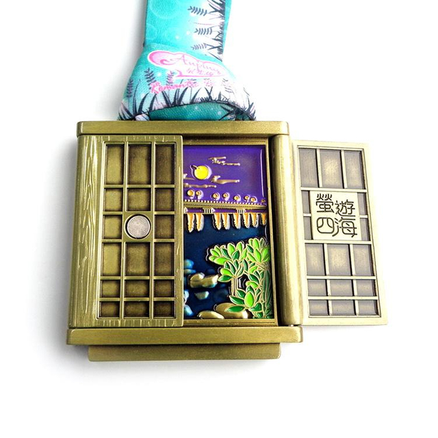 2023 Metal chapeado personalizado lembrança presente de prata selos personalizados medalhas